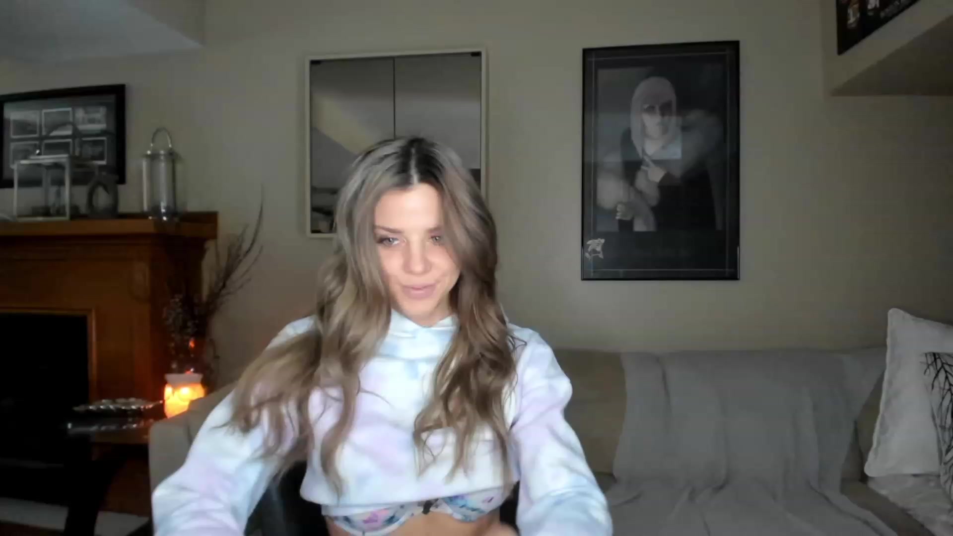 Gallery image thumbnail from Auvrielle's myfreecams stream on, 11/21/2022, 17:21 image 7 of 20