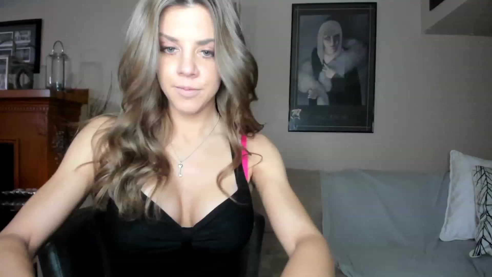 Gallery image thumbnail from Auvrielle's myfreecams stream on, 11/23/2022, 16:16 image 4 of 20
