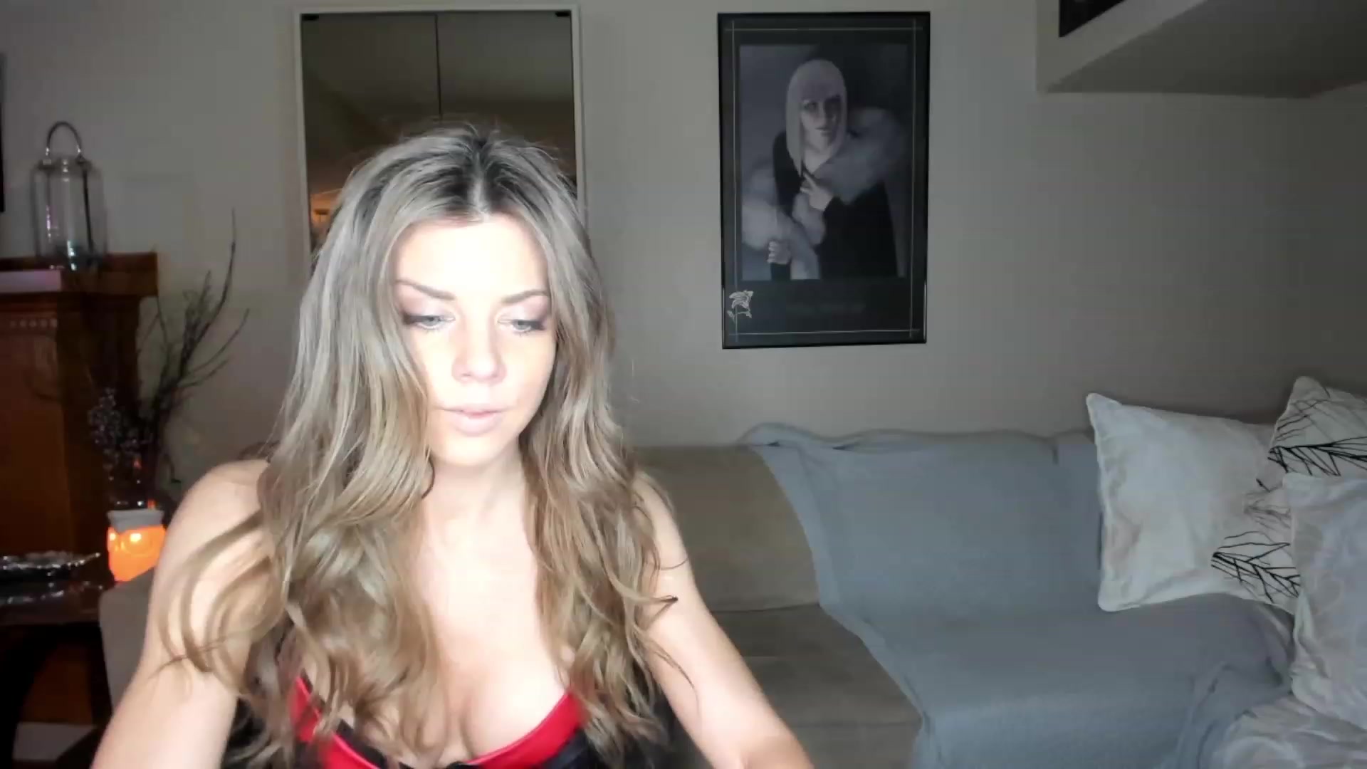Gallery image thumbnail from Auvrielle's myfreecams stream on, 12/02/2022, 16:48 image 13 of 20