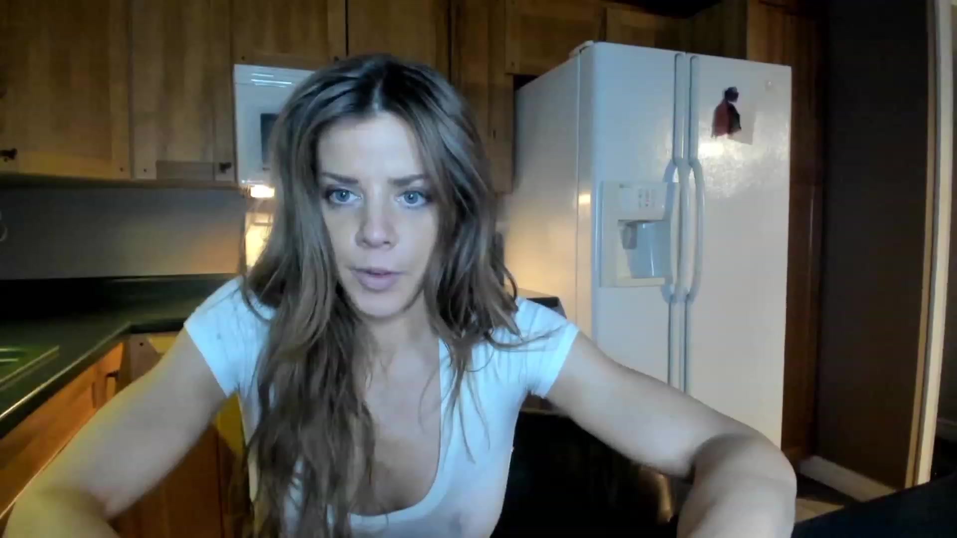Gallery image thumbnail from Auvrielle's myfreecams stream on, 12/03/2022, 17:33 image 14 of 20