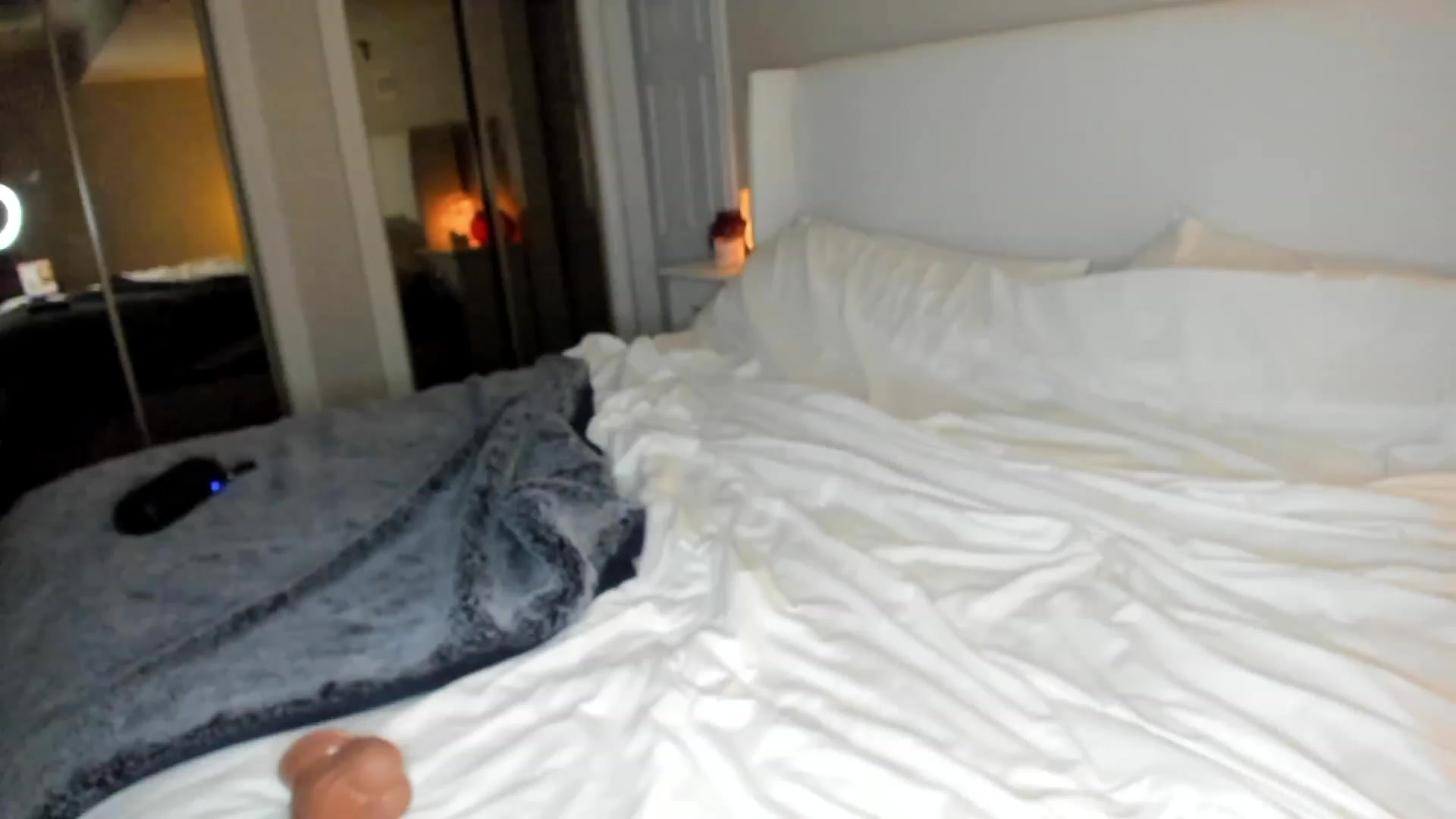 Gallery image thumbnail from Auvrielle's myfreecams stream on, 12/04/2022, 18:22 image 12 of 20