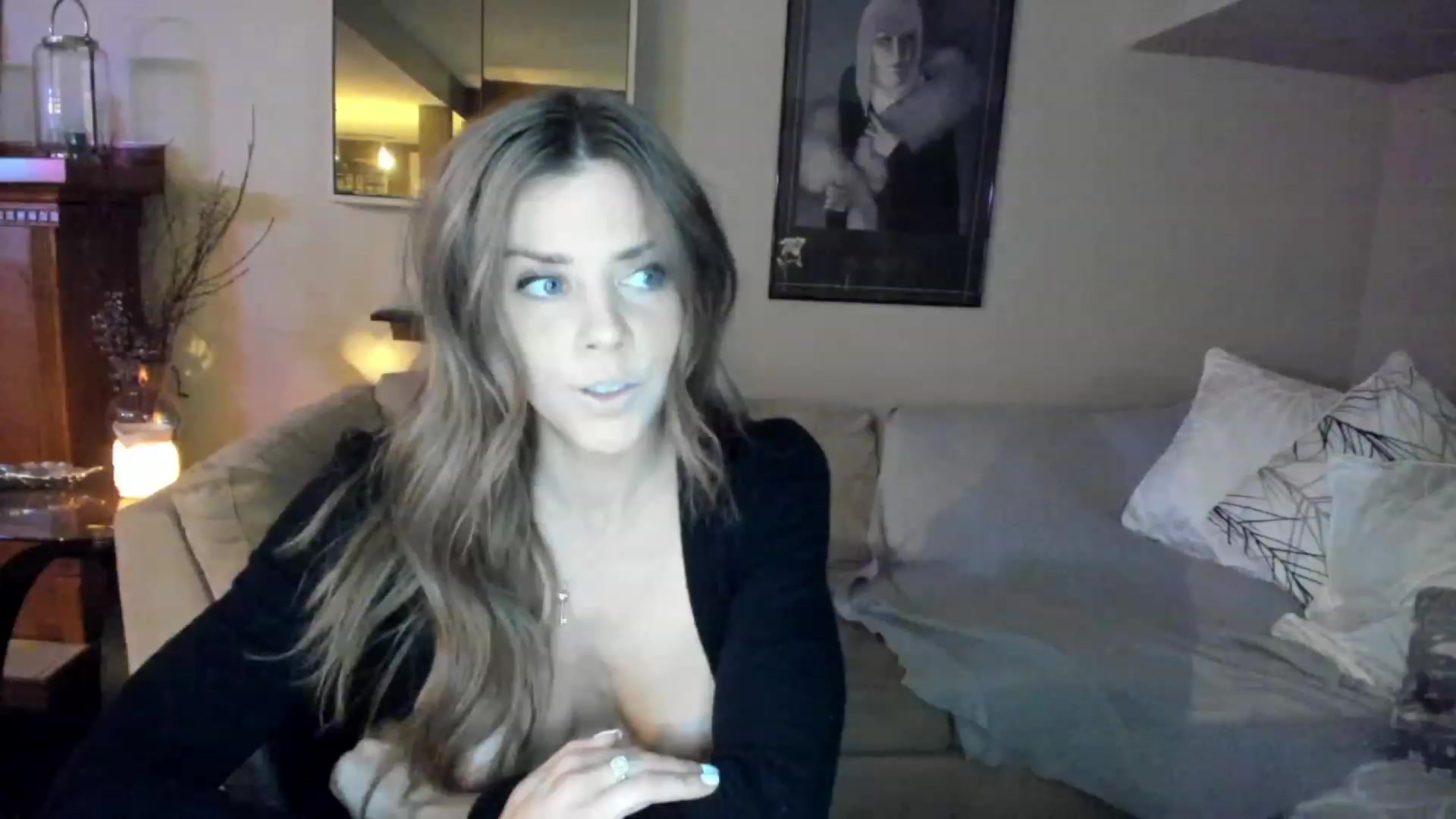 Gallery image thumbnail from Auvrielle's myfreecams stream on, 12/06/2022, 19:28 image 12 of 20