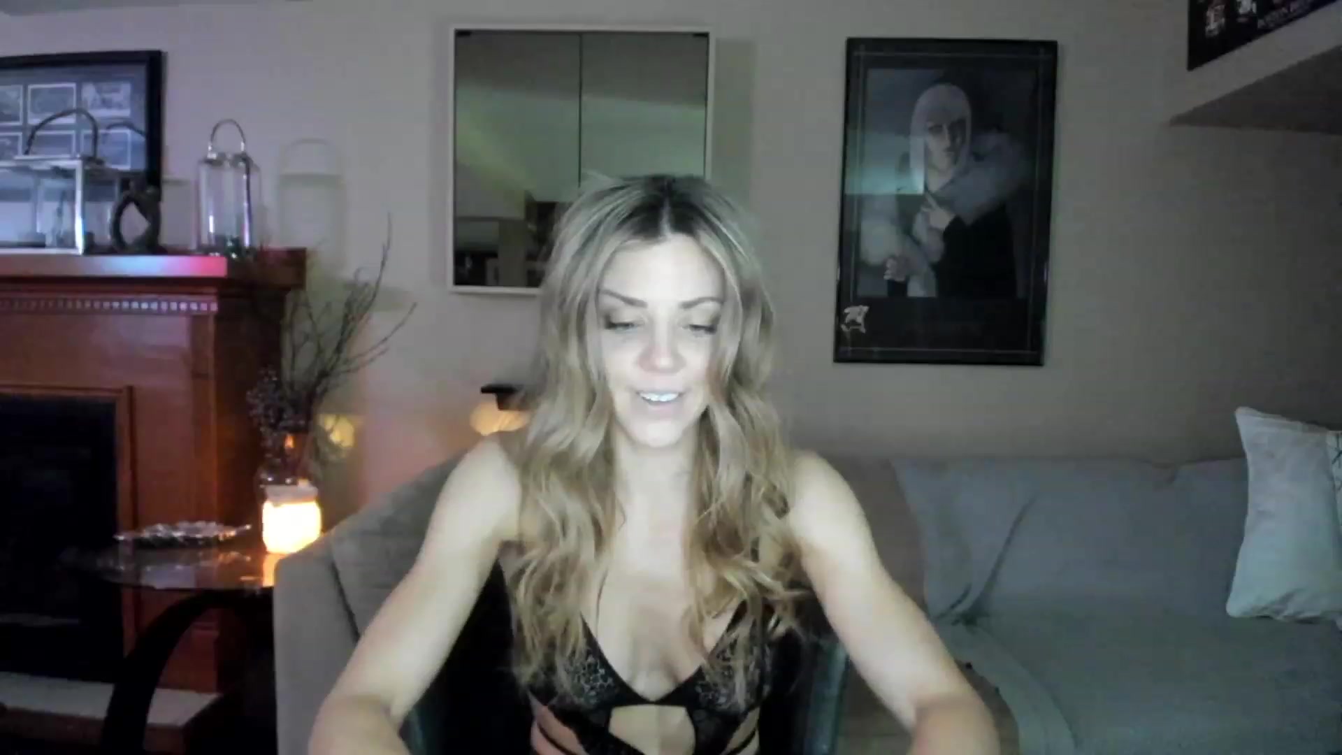 Gallery image thumbnail from Auvrielle's myfreecams stream on, 01/05/2023, 16:27 image 13 of 20