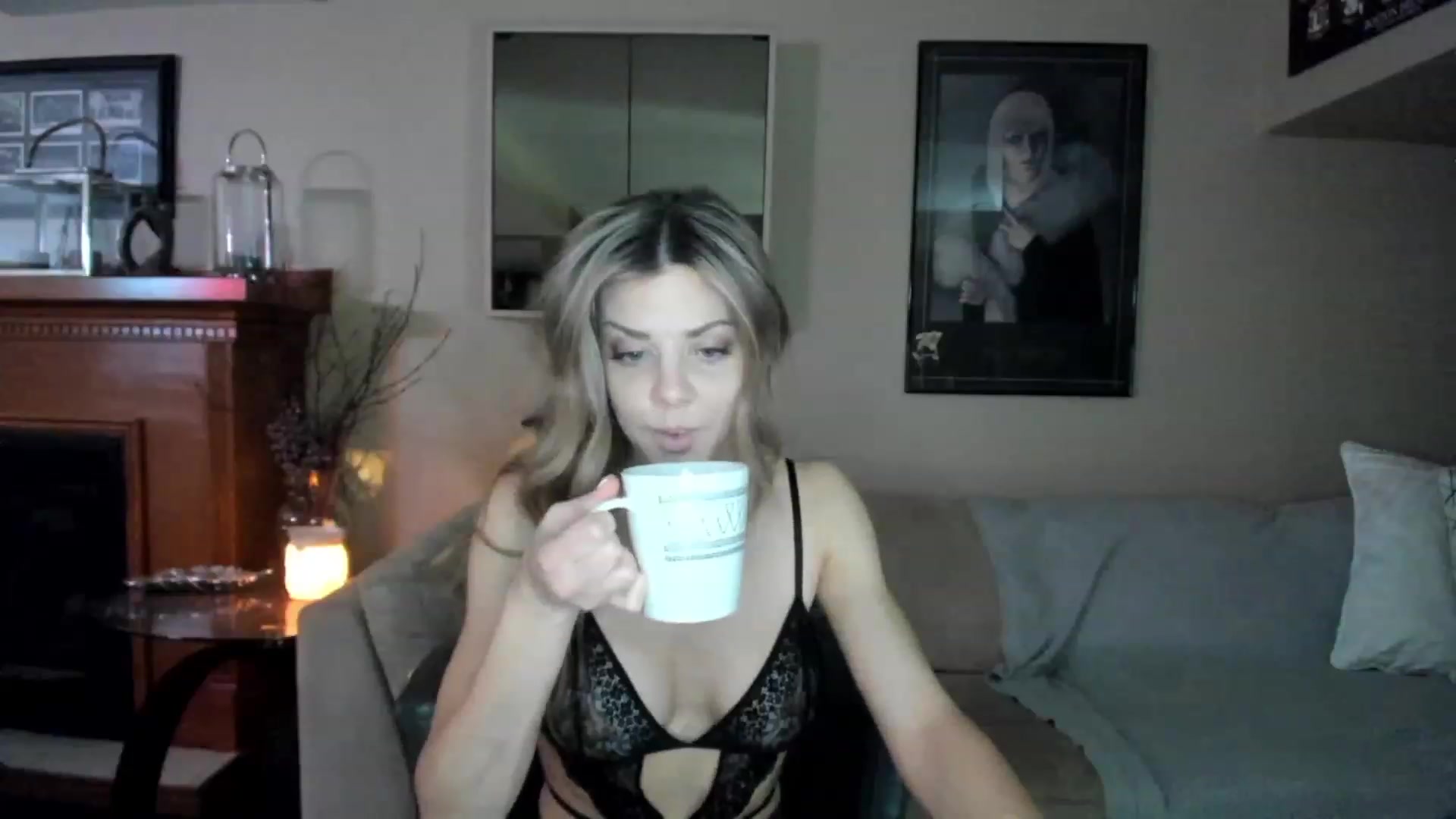 Gallery image thumbnail from Auvrielle's myfreecams stream on, 01/05/2023, 16:27 image 9 of 20