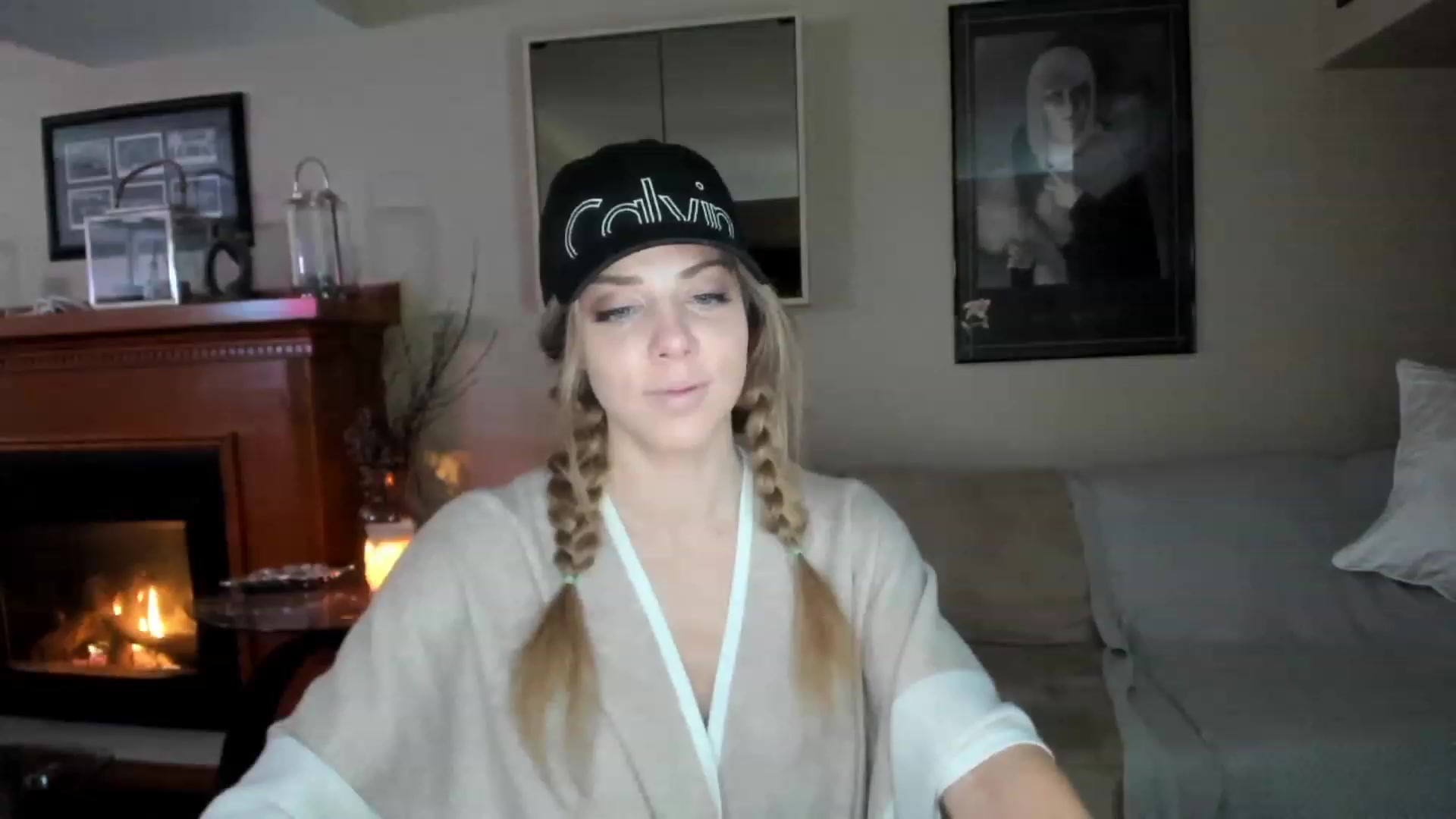 Gallery image thumbnail from Auvrielle's myfreecams stream on, 01/16/2023, 18:12 image 1 of 20