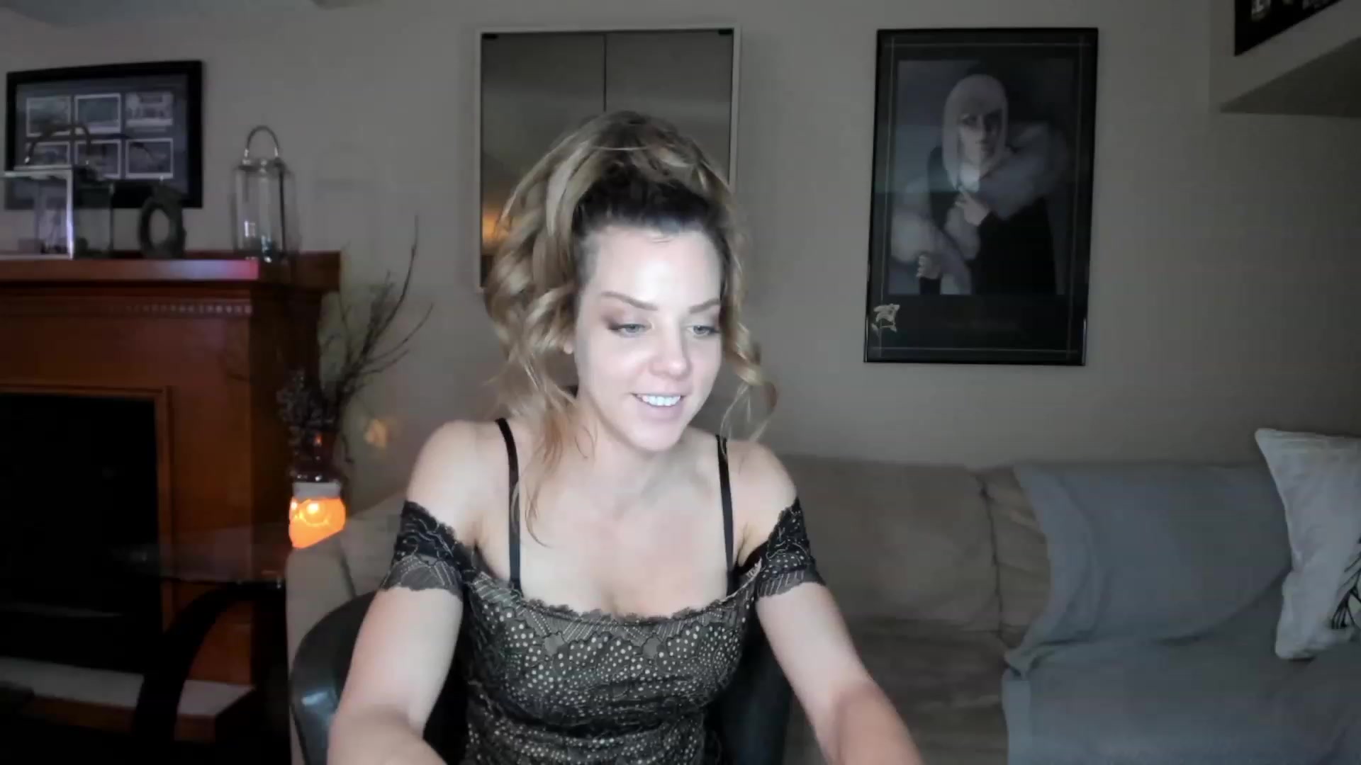 Gallery image thumbnail from Auvrielle's myfreecams stream on, 01/29/2023, 16:20 image 3 of 20