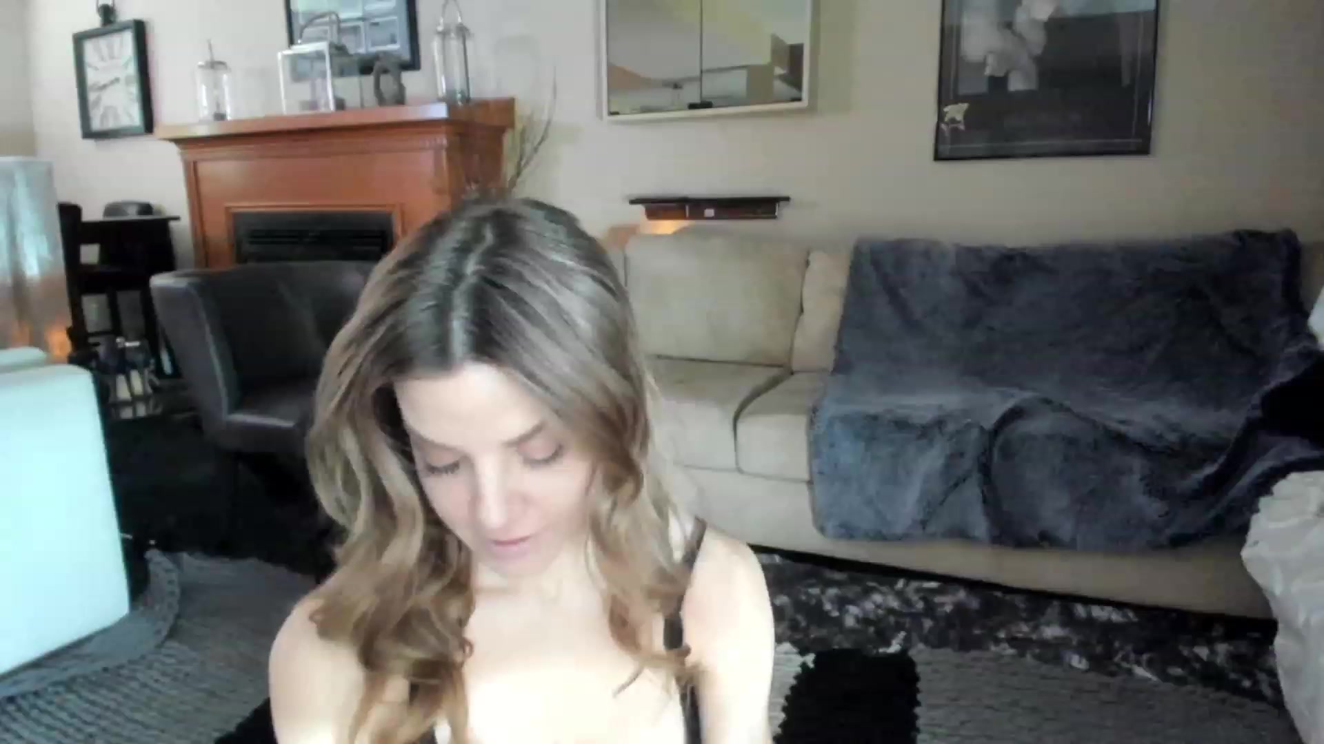 Gallery image thumbnail from Auvrielle's myfreecams stream on, 02/05/2023, 17:50 image 2 of 20