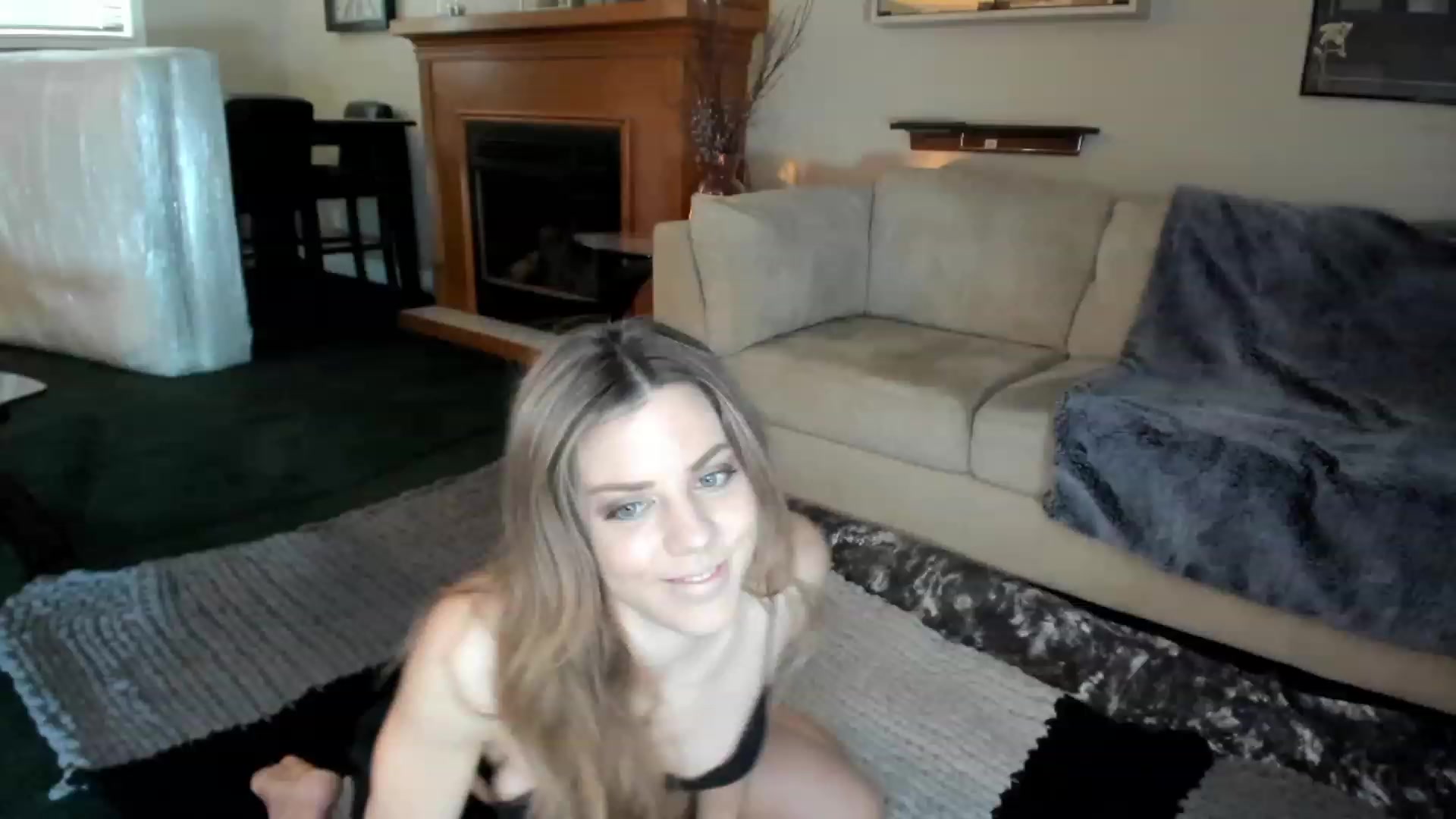 Gallery image thumbnail from Auvrielle's myfreecams stream on, 02/11/2023, 15:51 image 2 of 20