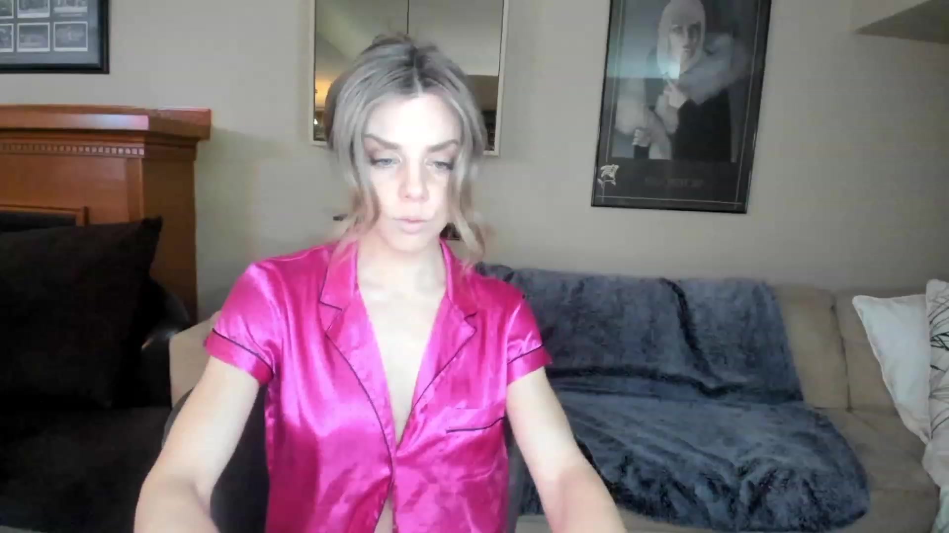 Gallery image thumbnail from Auvrielle's myfreecams stream on, 03/16/2023, 15:53 image 1 of 20