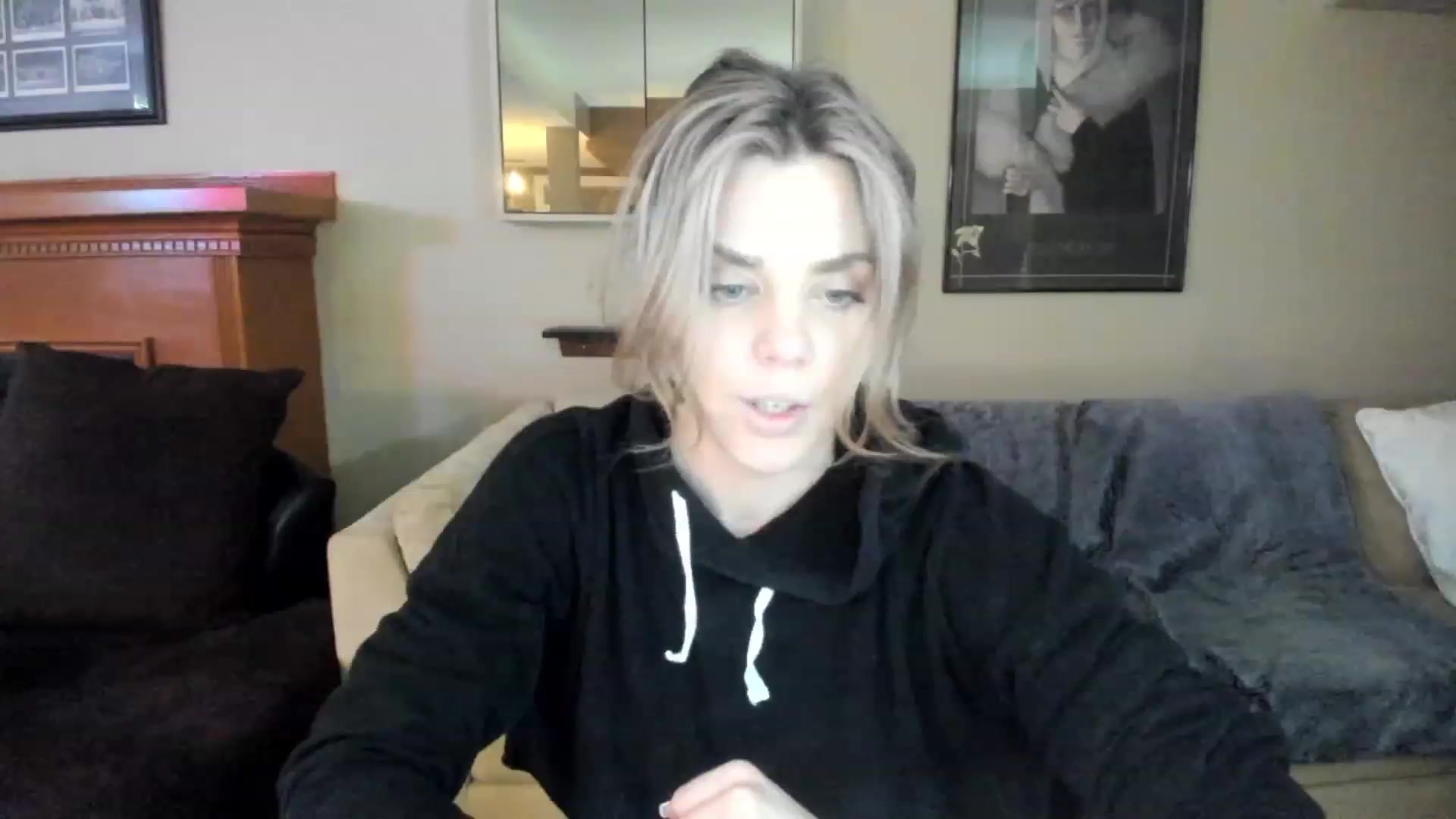 Gallery image thumbnail from Auvrielle's myfreecams stream on, 04/03/2023, 16:35 image 19 of 20