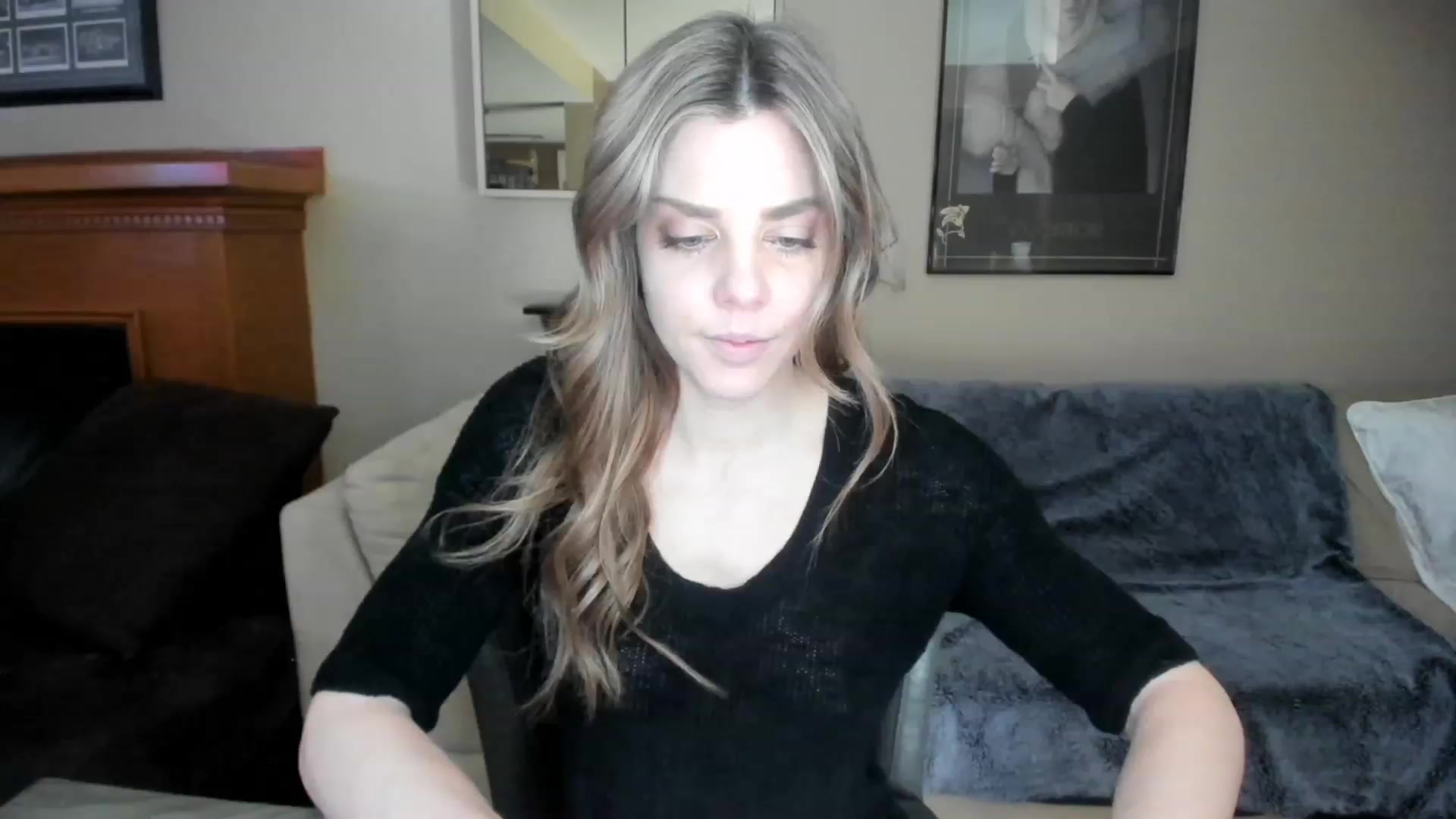 Gallery image thumbnail from Auvrielle's myfreecams stream on, 04/08/2023, 15:31 image 3 of 20