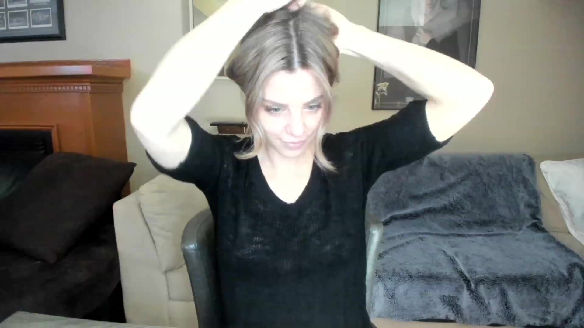 Gallery image thumbnail from Auvrielle's myfreecams stream on, 04/08/2023, 15:31 image 7 of 20