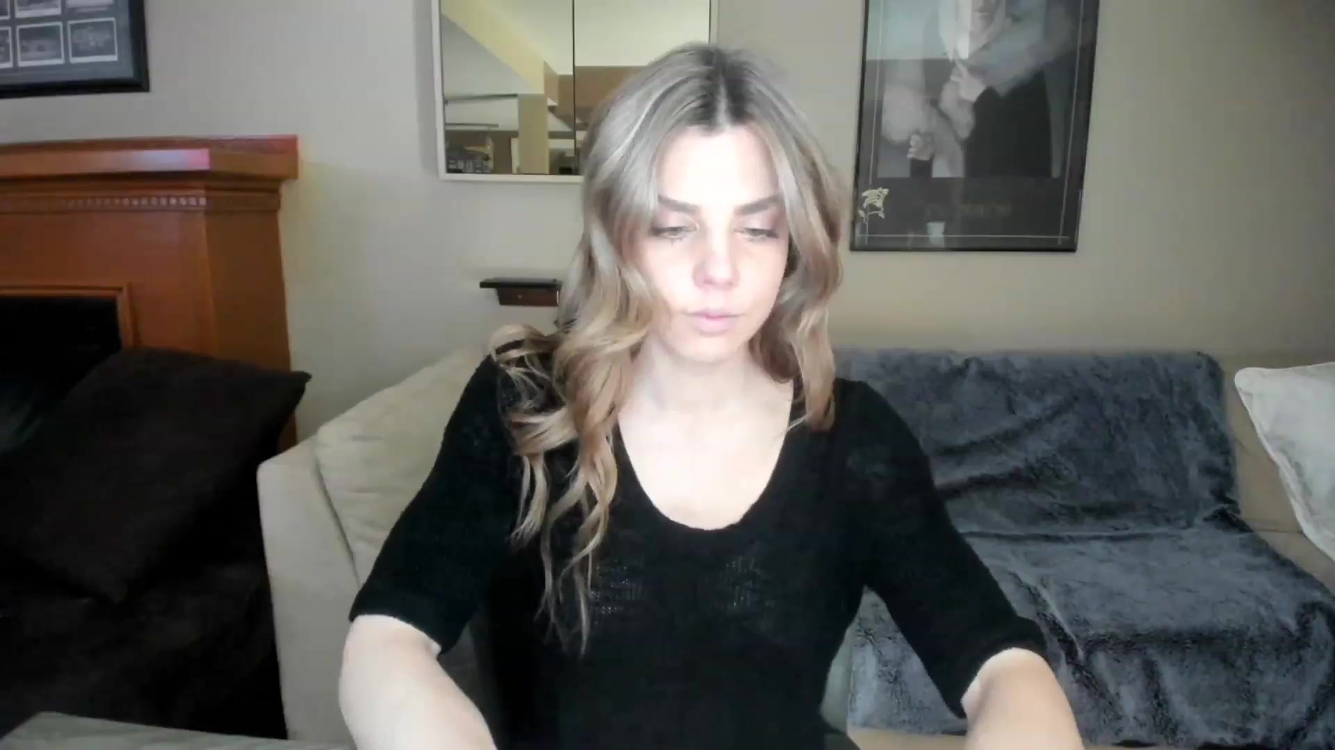 Gallery image thumbnail from Auvrielle's myfreecams stream on, 04/08/2023, 15:31 image 18 of 20