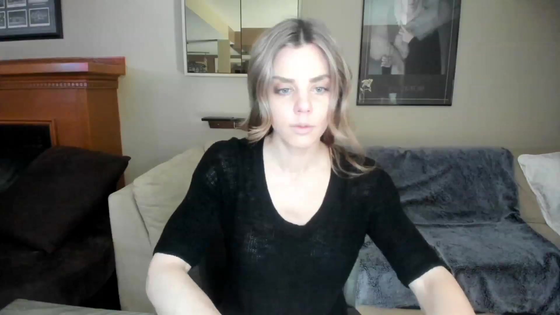 Gallery image thumbnail from Auvrielle's myfreecams stream on, 04/08/2023, 15:31 image 11 of 20