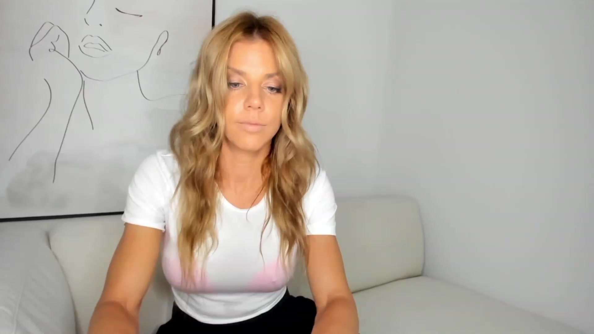 Gallery image thumbnail from Auvrielle's myfreecams stream on, 07/26/2023, 15:52 image 19 of 20