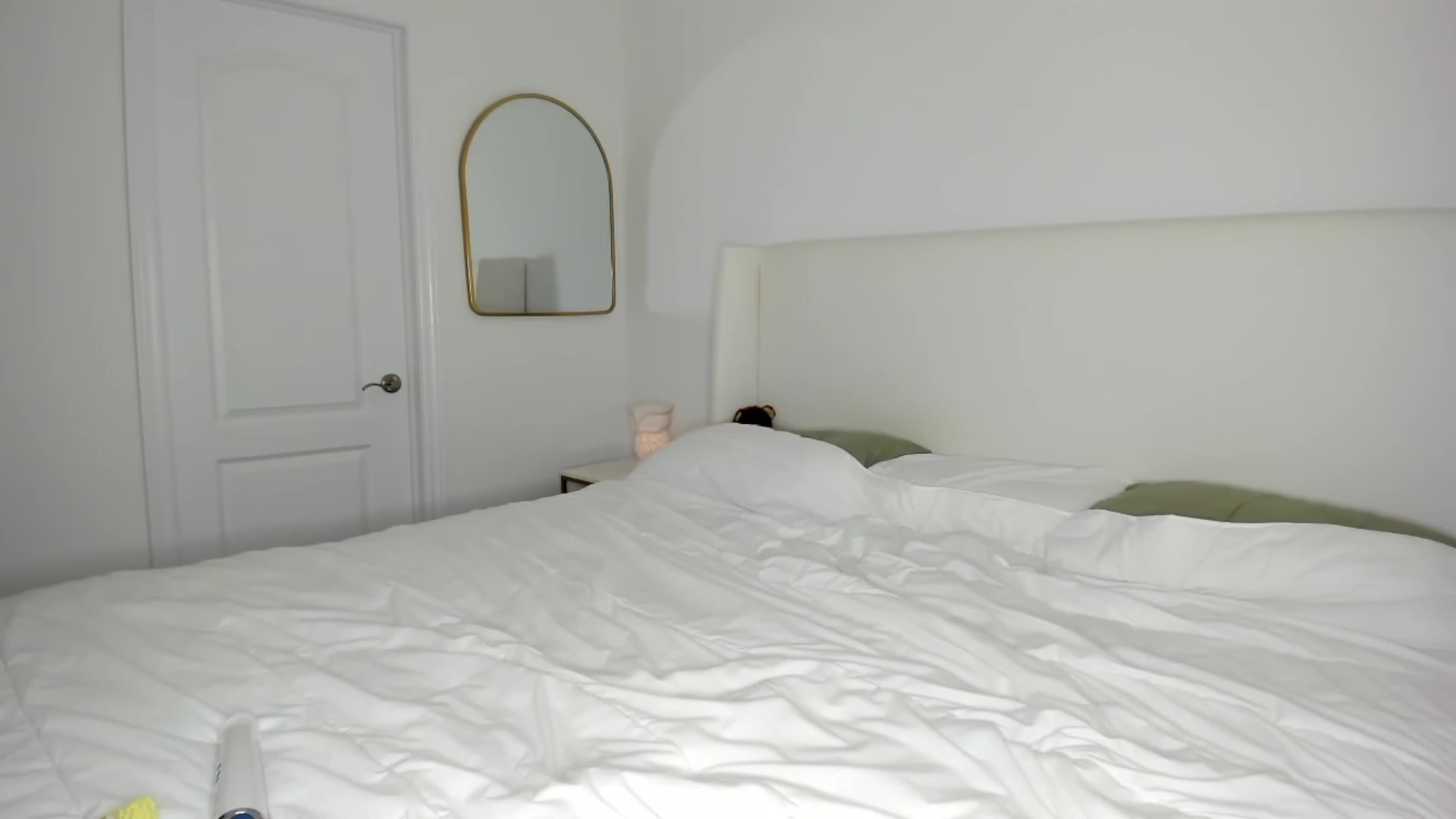 Gallery image thumbnail from Auvrielle's myfreecams stream on, 09/26/2023, 18:51 image 10 of 20