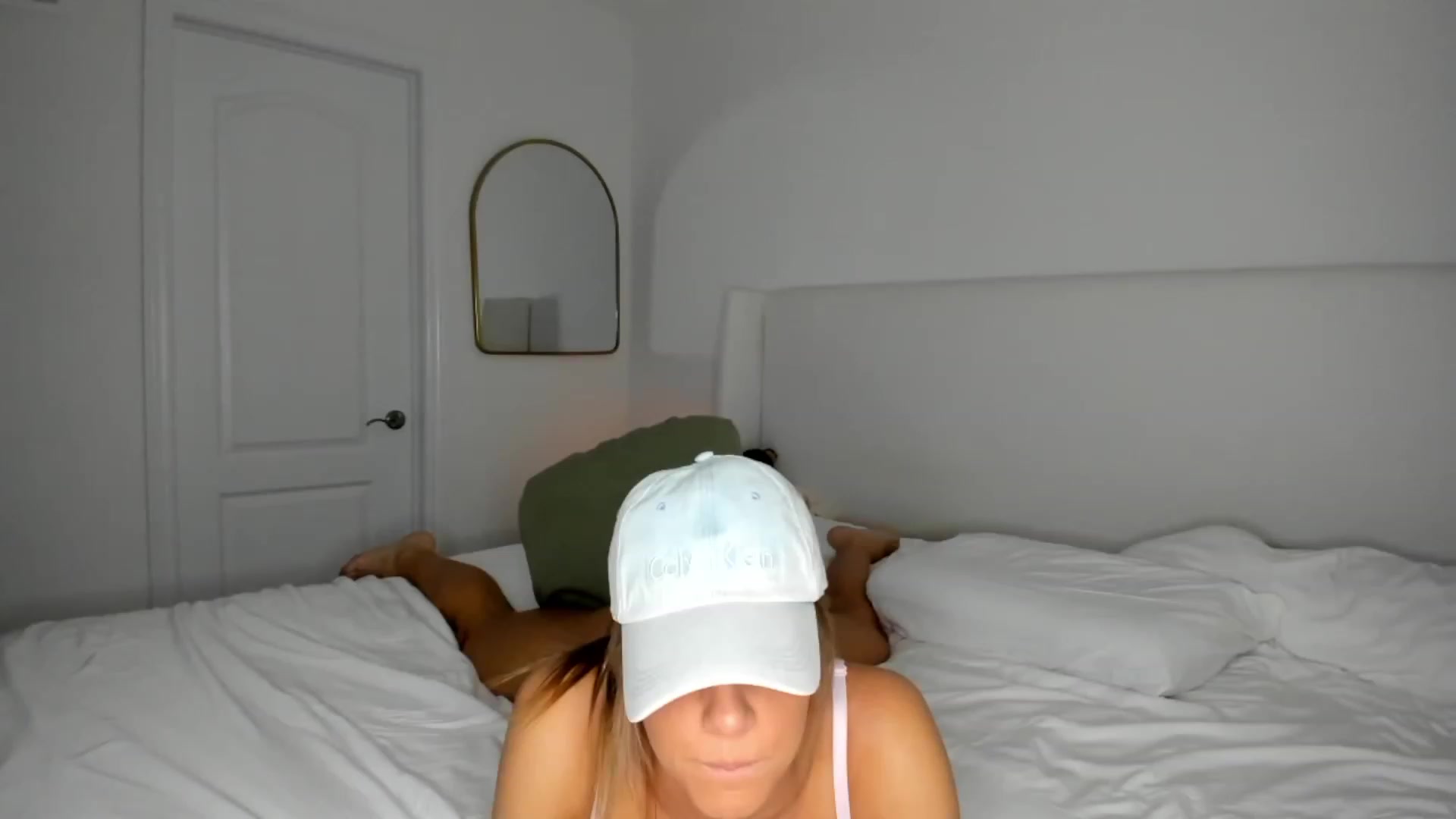 Gallery image thumbnail from Auvrielle's myfreecams stream on, 09/27/2023, 15:56 image 17 of 20