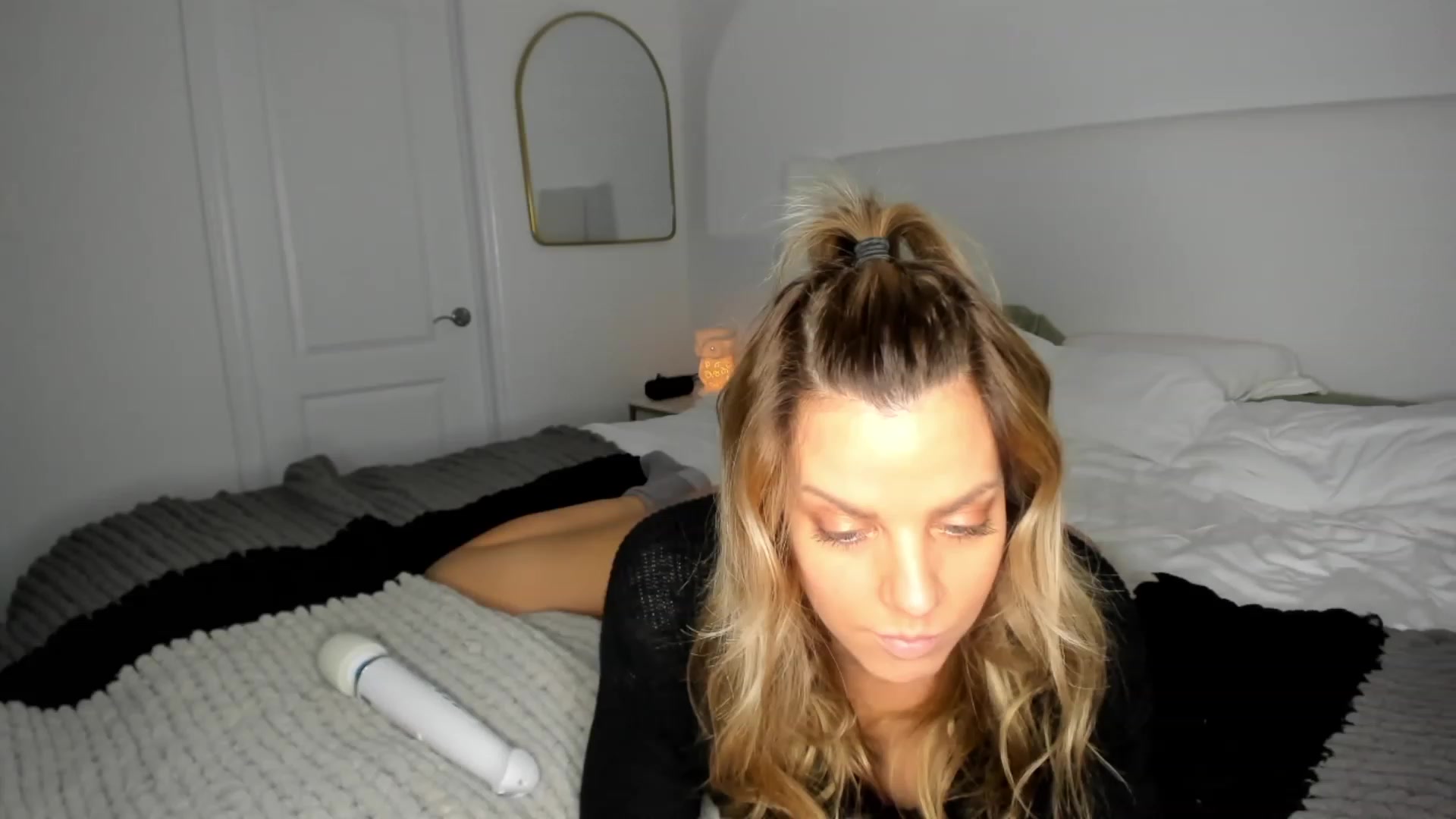 Gallery image thumbnail from Auvrielle's myfreecams stream on, 10/16/2023, 16:46 image 19 of 20