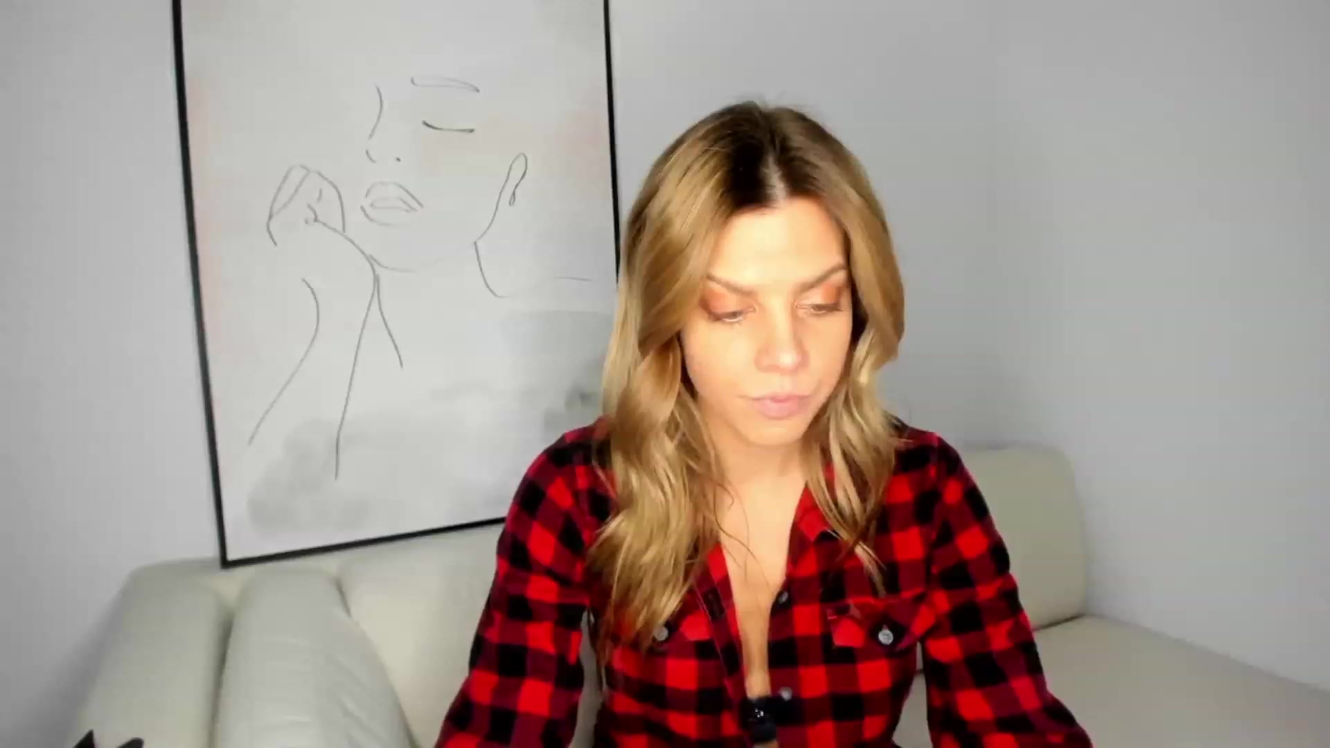 Gallery image thumbnail from Auvrielle's myfreecams stream on, 10/17/2023, 16:14 image 6 of 20