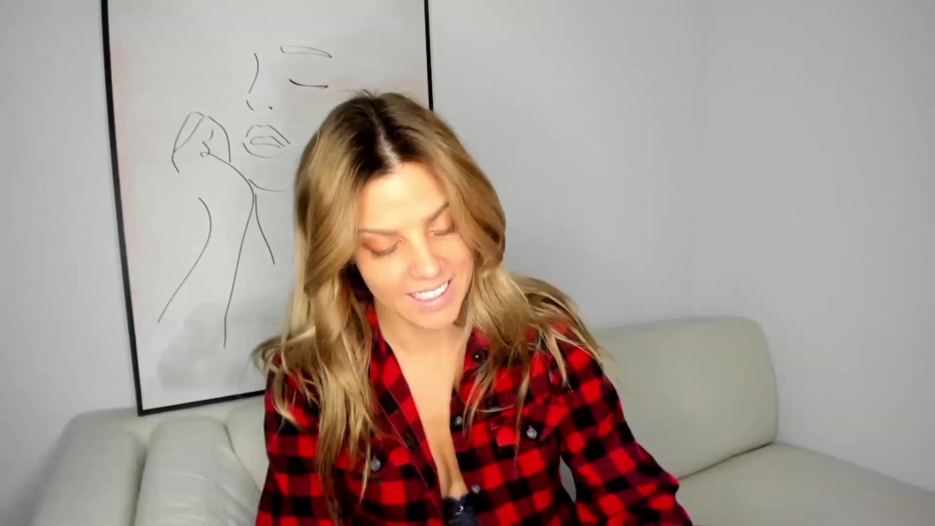 Gallery image thumbnail from Auvrielle's myfreecams stream on, 10/17/2023, 16:14 image 18 of 20