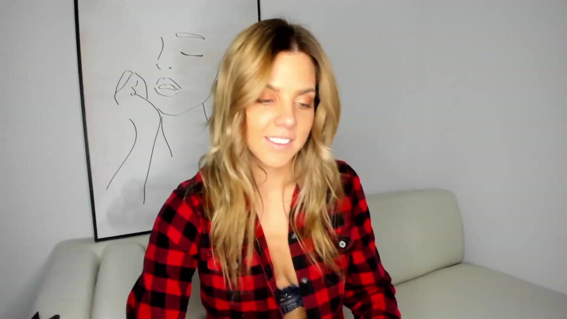 Gallery image thumbnail from Auvrielle's myfreecams stream on, 10/17/2023, 16:14 image 11 of 20