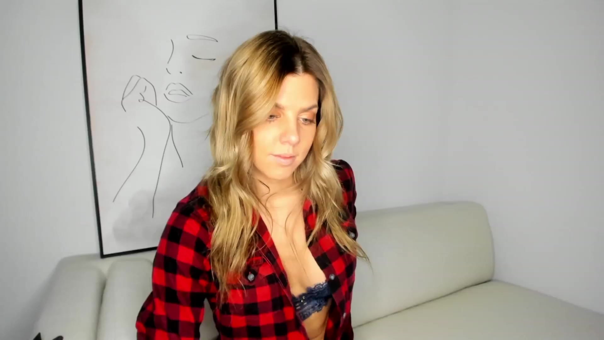 Gallery image thumbnail from Auvrielle's myfreecams stream on, 10/17/2023, 16:14 image 12 of 20