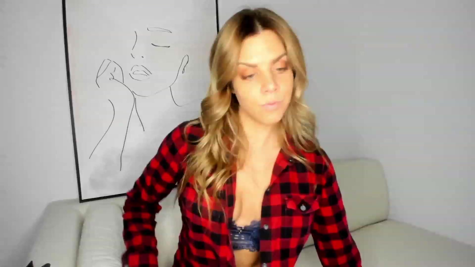 Gallery image thumbnail from Auvrielle's myfreecams stream on, 10/17/2023, 16:14 image 7 of 20