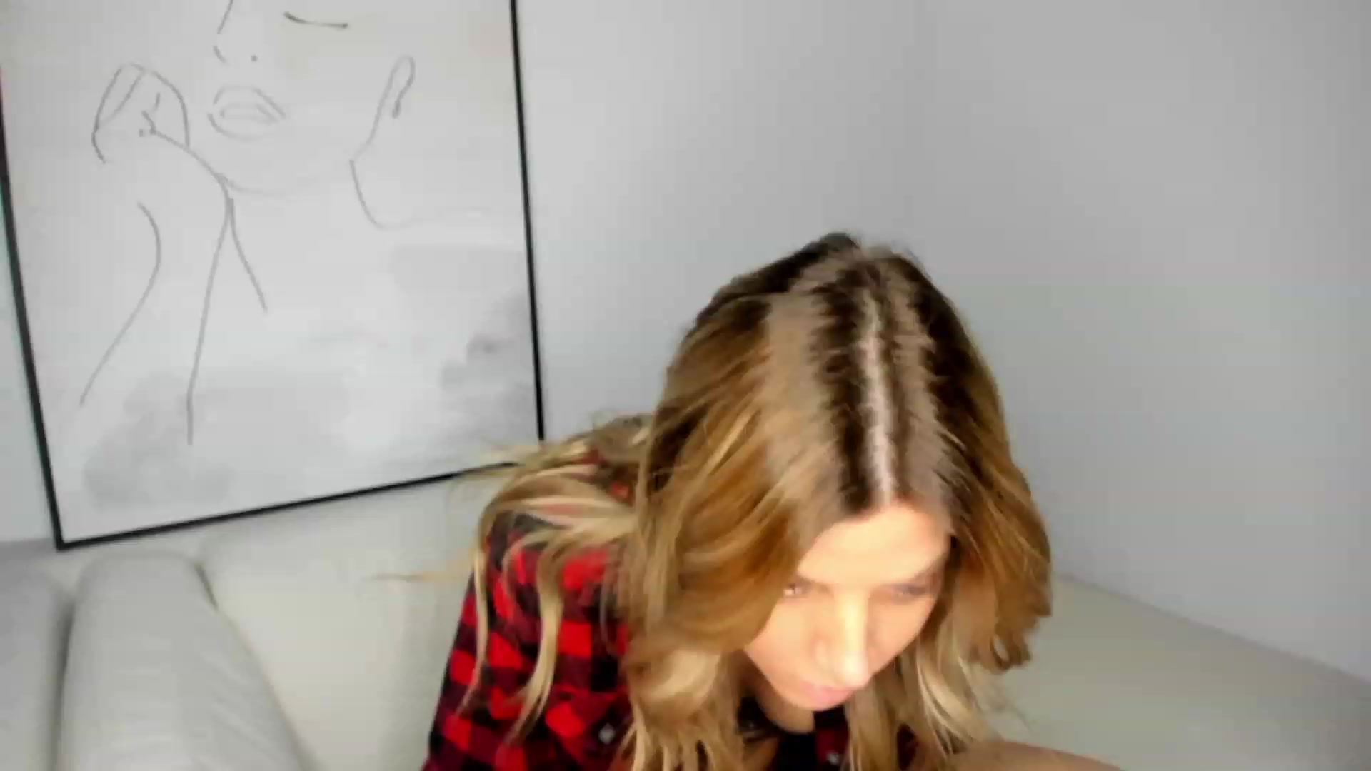Gallery image thumbnail from Auvrielle's myfreecams stream on, 10/17/2023, 17:13 image 5 of 20