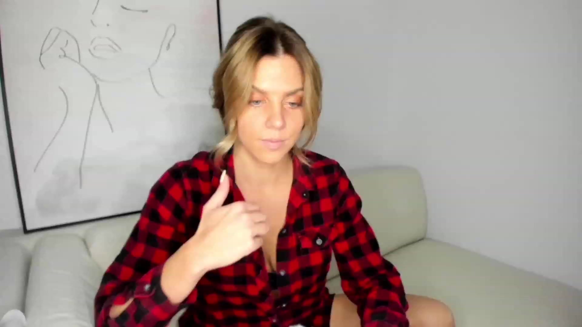 Gallery image thumbnail from Auvrielle's myfreecams stream on, 10/17/2023, 18:51 image 18 of 20