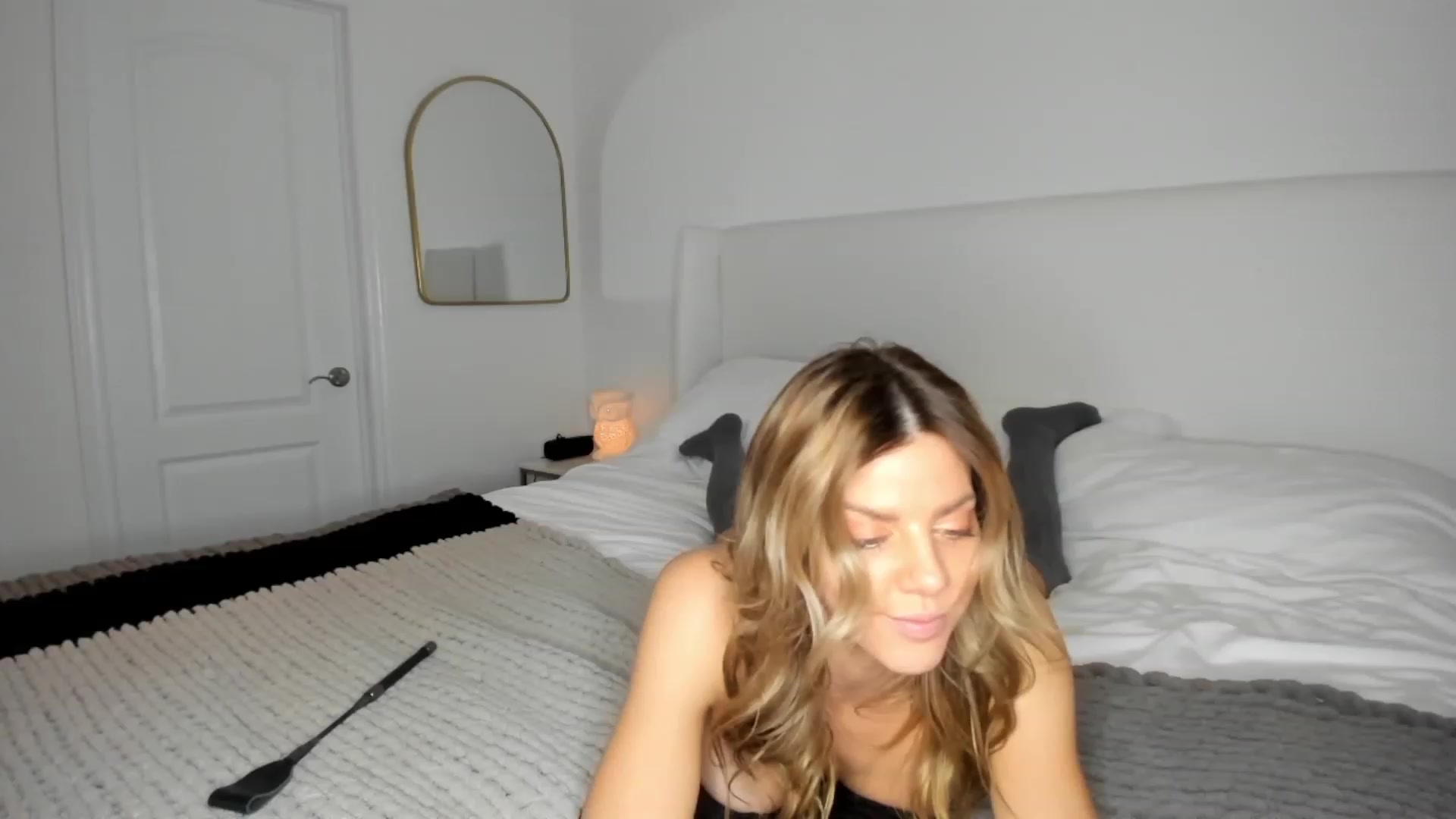 Gallery image thumbnail from Auvrielle's myfreecams stream on, 10/24/2023, 18:28 image 10 of 20