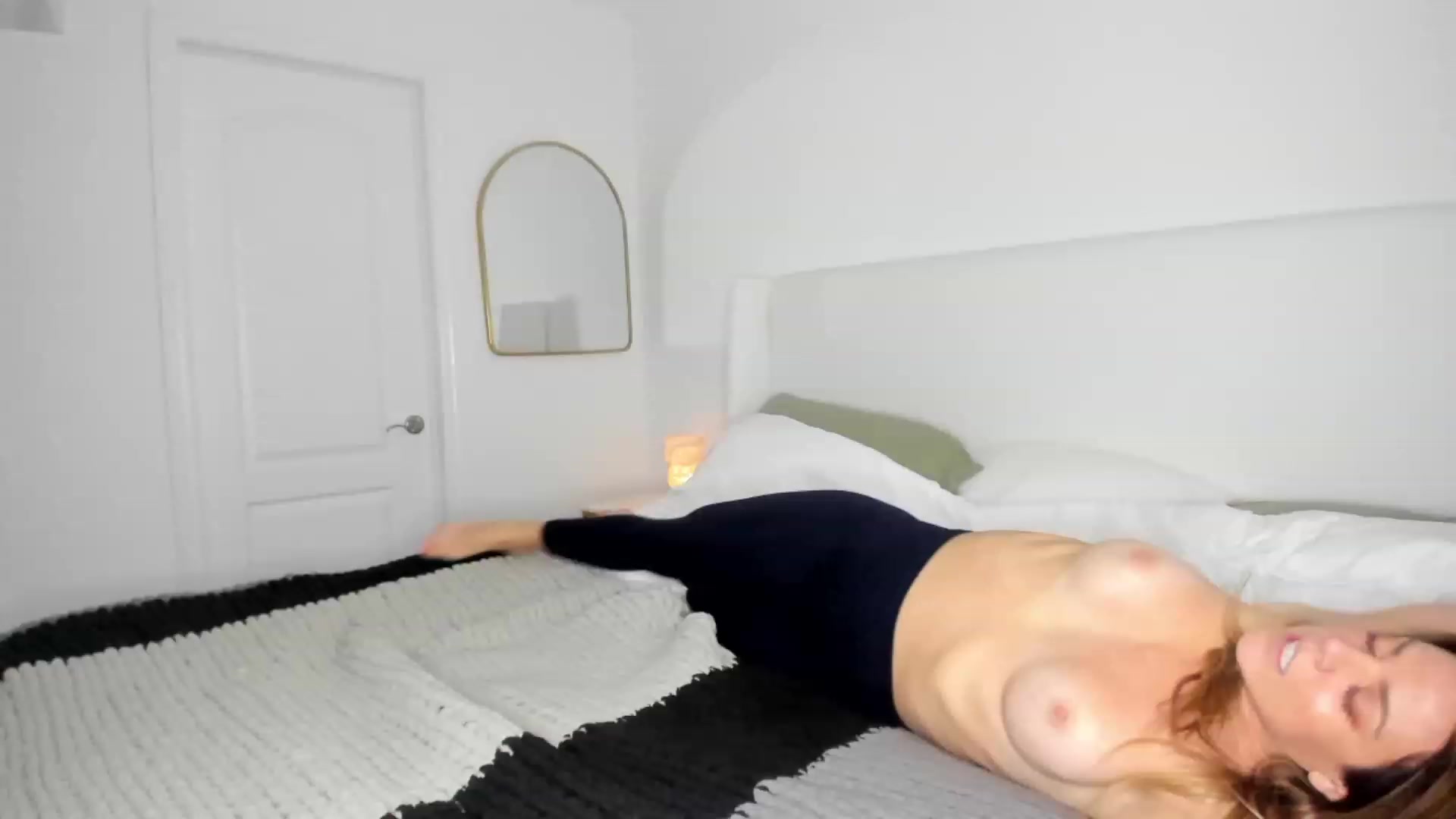 Gallery image thumbnail from Auvrielle's myfreecams stream on, 11/01/2023, 18:32 image 20 of 20