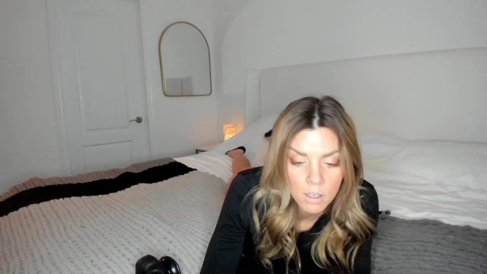 Gallery image thumbnail from Auvrielle's myfreecams stream on, 11/02/2023, 16:23 image 14 of 20