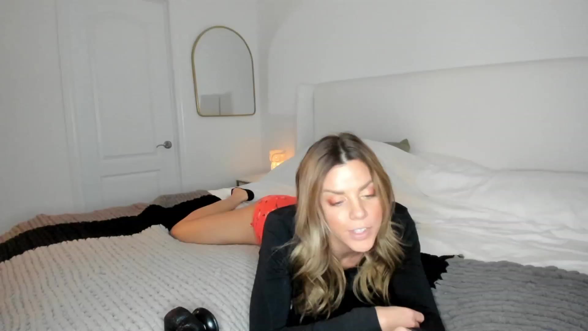 Gallery image thumbnail from Auvrielle's myfreecams stream on, 11/02/2023, 16:23 image 13 of 20