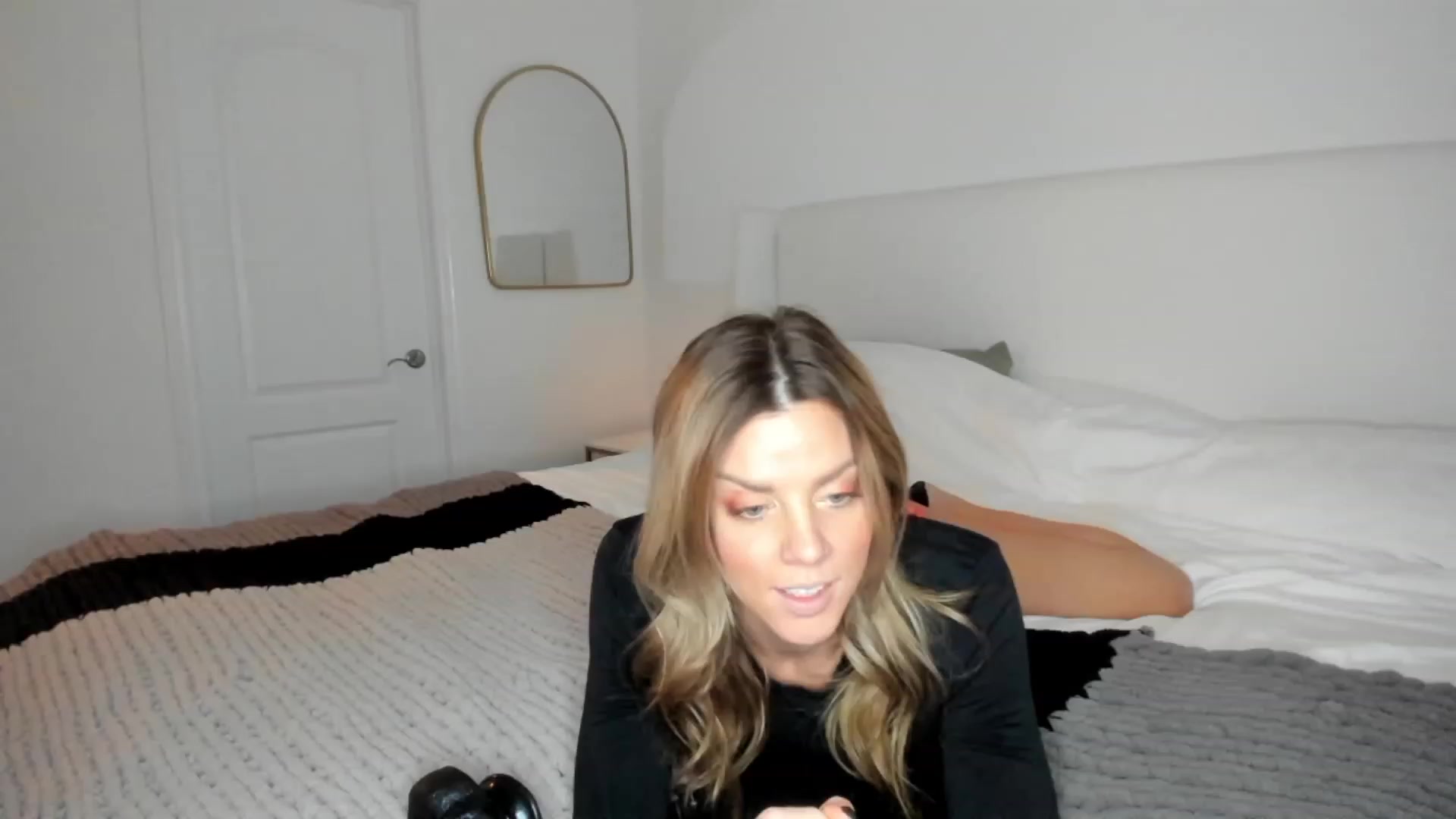 Gallery image thumbnail from Auvrielle's myfreecams stream on, 11/02/2023, 16:23 image 15 of 20