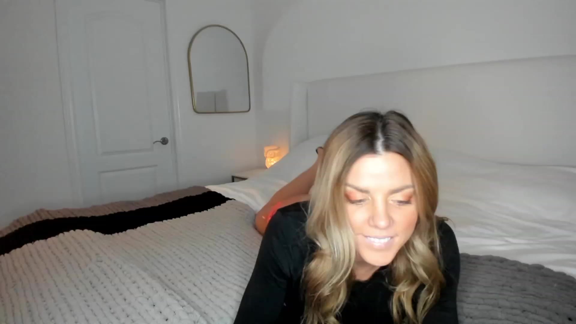 Gallery image thumbnail from Auvrielle's myfreecams stream on, 11/02/2023, 16:23 image 2 of 20