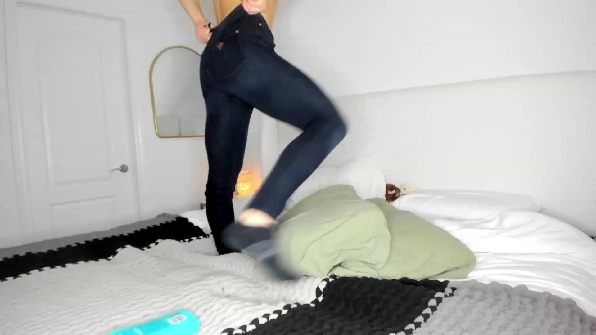 Gallery image thumbnail from Auvrielle's myfreecams stream on, 11/09/2023, 20:19 image 9 of 20