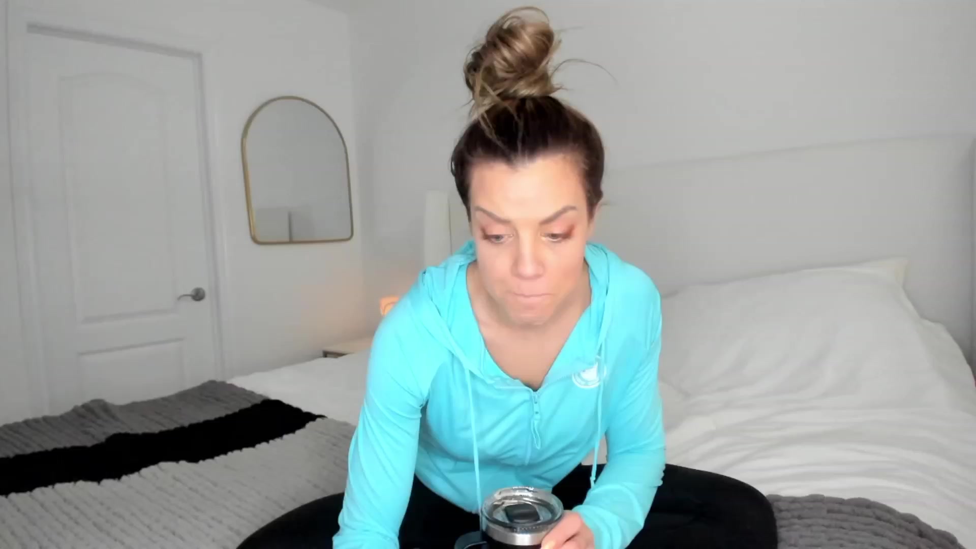 Gallery image thumbnail from Auvrielle's myfreecams stream on, 11/30/2023, 19:13 image 3 of 20