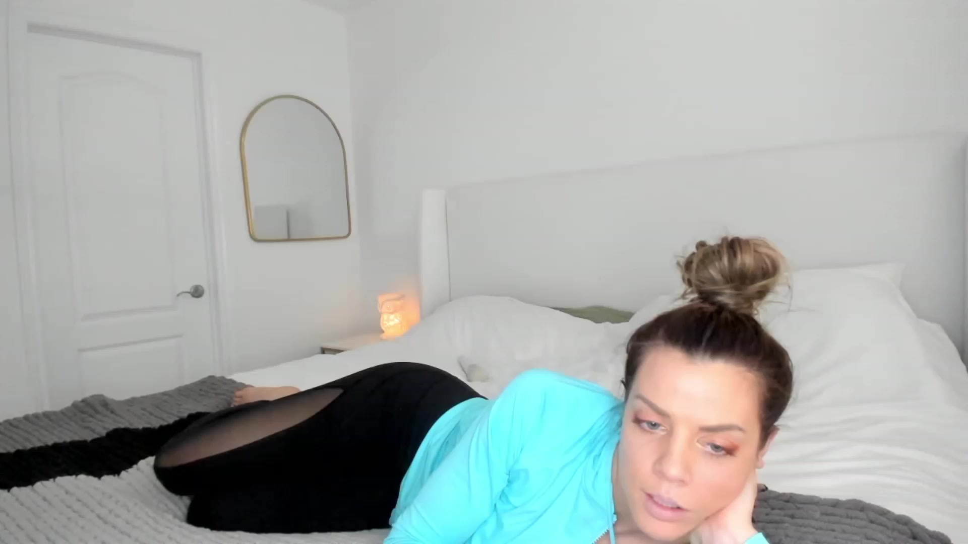 Gallery image thumbnail from Auvrielle's myfreecams stream on, 11/30/2023, 19:13 image 13 of 20