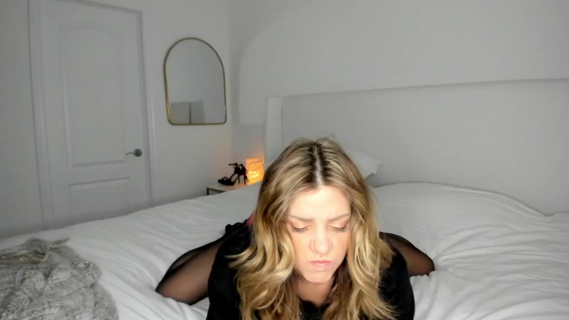 Gallery image thumbnail from Auvrielle's myfreecams stream on, 04/20/2024, 15:50 image 5 of 20