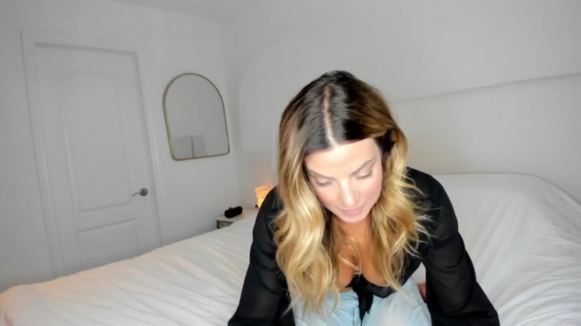 Gallery image thumbnail from Auvrielle's myfreecams stream on, 08/20/2024, 15:31 image 18 of 20