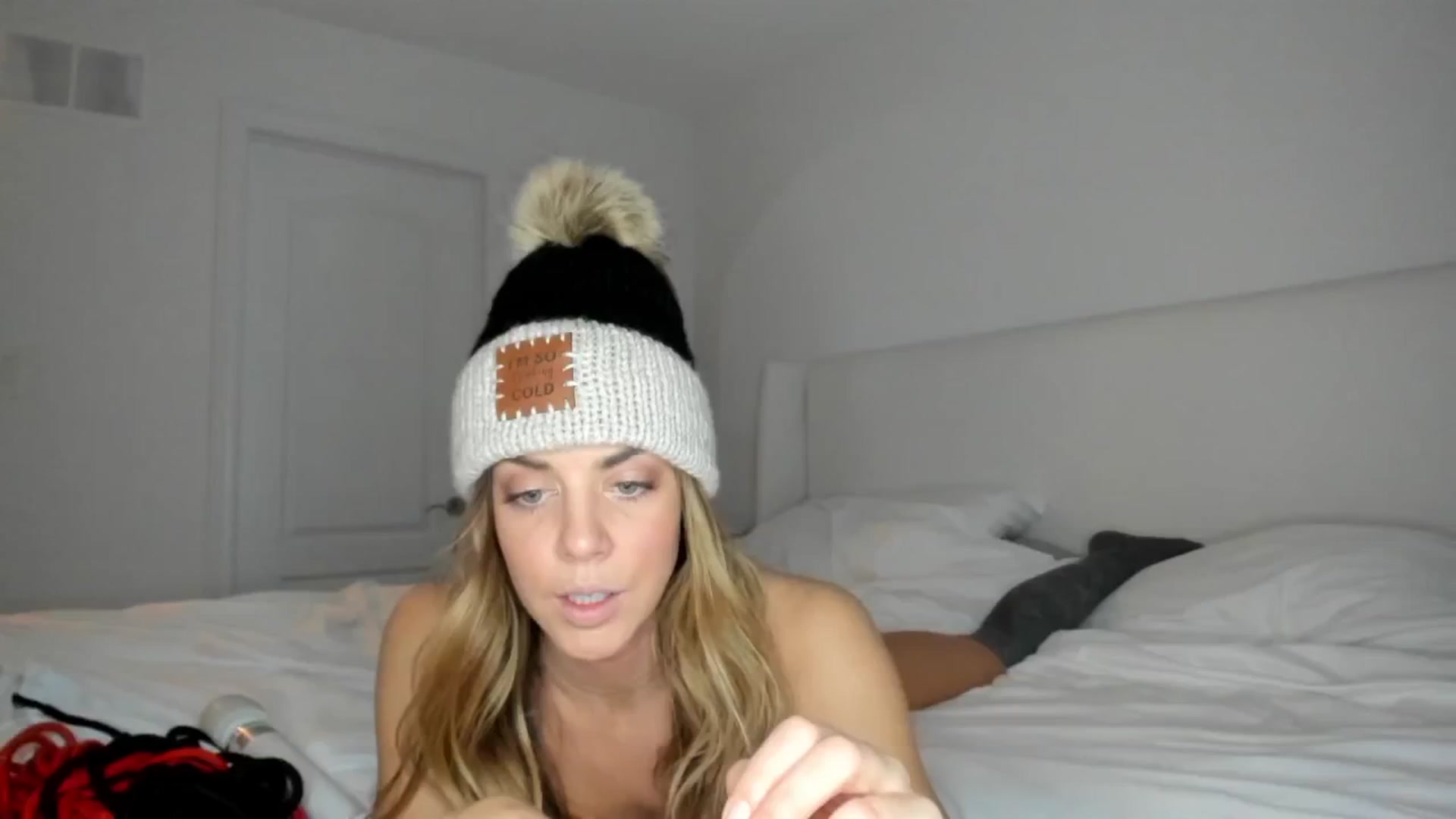 Gallery image thumbnail from Auvrielle's myfreecams stream on, 11/22/2024, 16:49 image 8 of 20