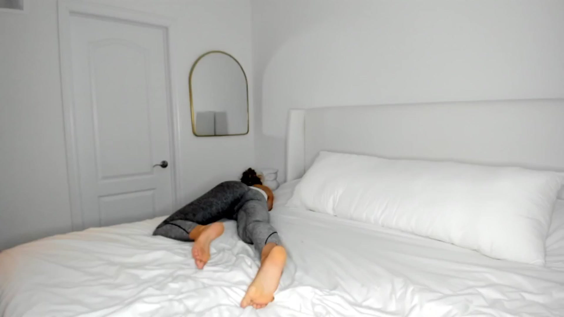 Gallery image thumbnail from Auvrielle's myfreecams stream on, 01/23/2025, 15:42 image 9 of 20