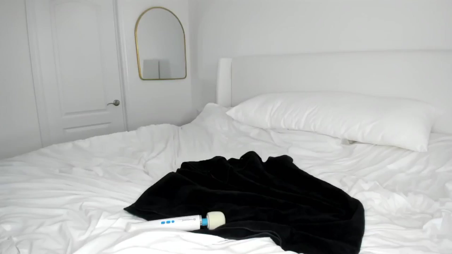 Gallery image thumbnail from Auvrielle's myfreecams stream on, 01/28/2025, 16:58 image 19 of 20