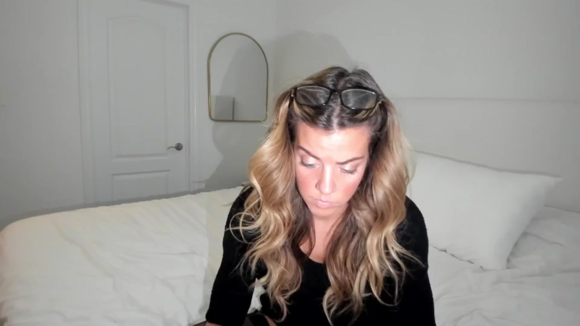 Gallery image thumbnail from Auvrielle's myfreecams stream on, 02/15/2025, 14:45 image 17 of 20