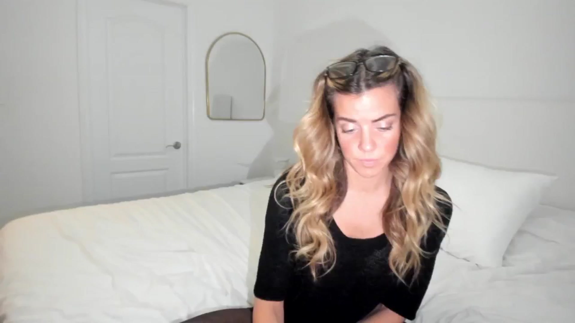 Gallery image thumbnail from Auvrielle's myfreecams stream on, 02/15/2025, 14:45 image 16 of 20