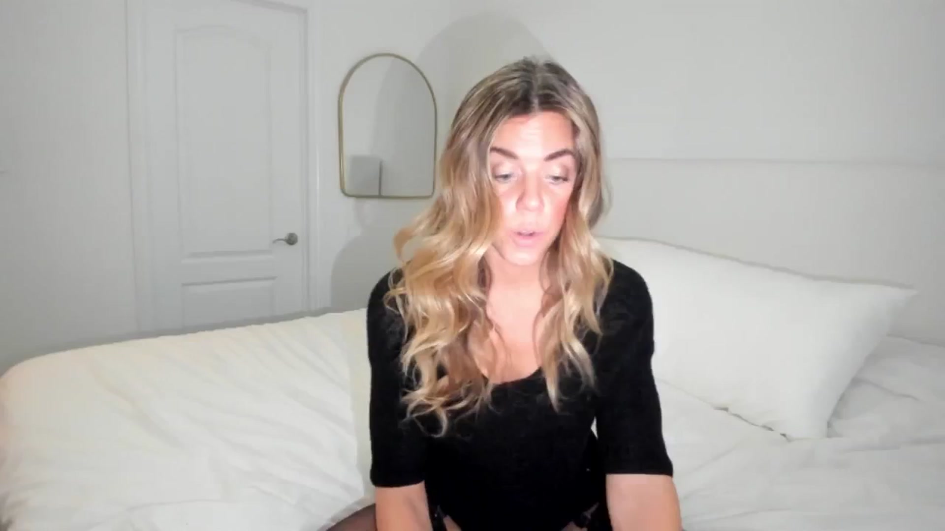 Gallery image thumbnail from Auvrielle's myfreecams stream on, 02/15/2025, 14:45 image 19 of 20