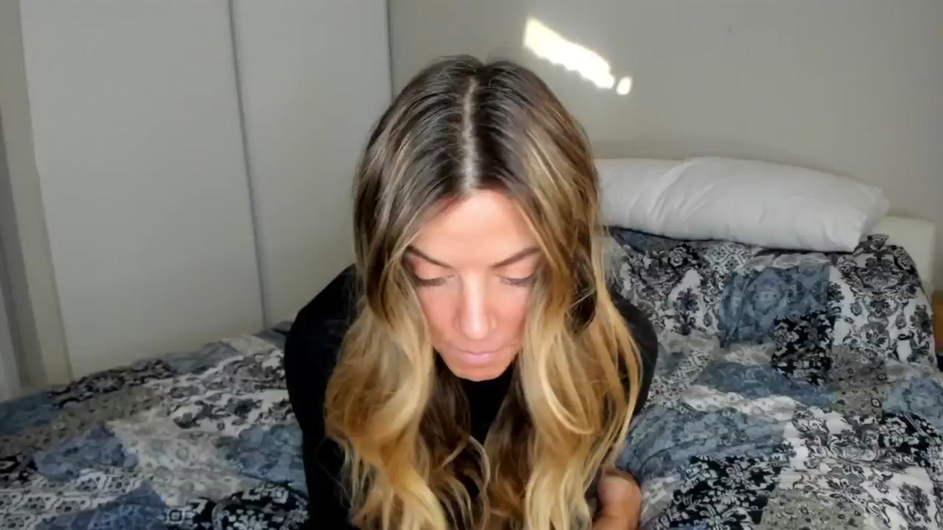 Gallery image thumbnail from Auvrielle's myfreecams stream on, 02/22/2025, 15:51 image 1 of 20