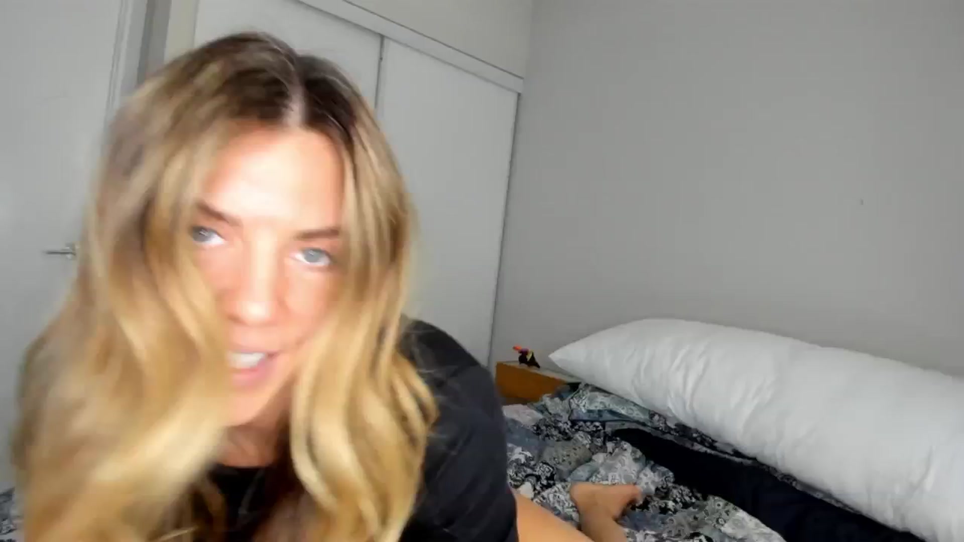 Gallery image thumbnail from Auvrielle's myfreecams stream on, 02/22/2025, 15:51 image 11 of 20