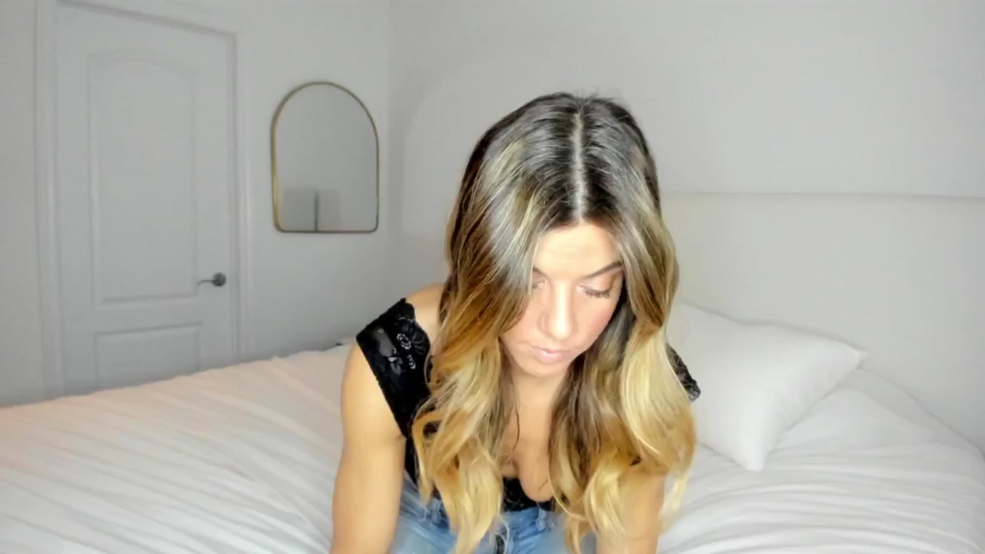 Gallery image thumbnail from Auvrielle's myfreecams stream on, 02/25/2025, 15:05 image 20 of 20