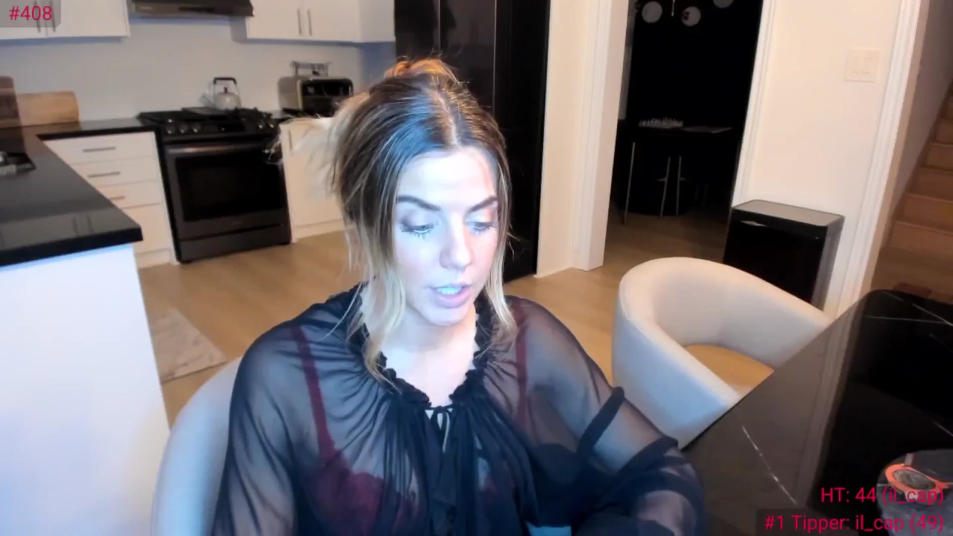 Gallery image thumbnail from Auvrielle's myfreecams stream on, 03/12/2025, 01:42 image 2 of 20